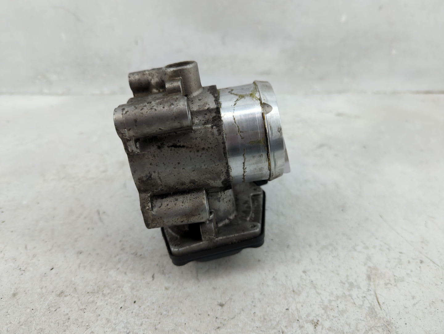 2014-2020 Ford Fusion Throttle Body P/N:5.09890.02 Fits Fits 2014 2015 2016 2017 2018 2019 2020 OEM Used Auto Parts - Oemuse