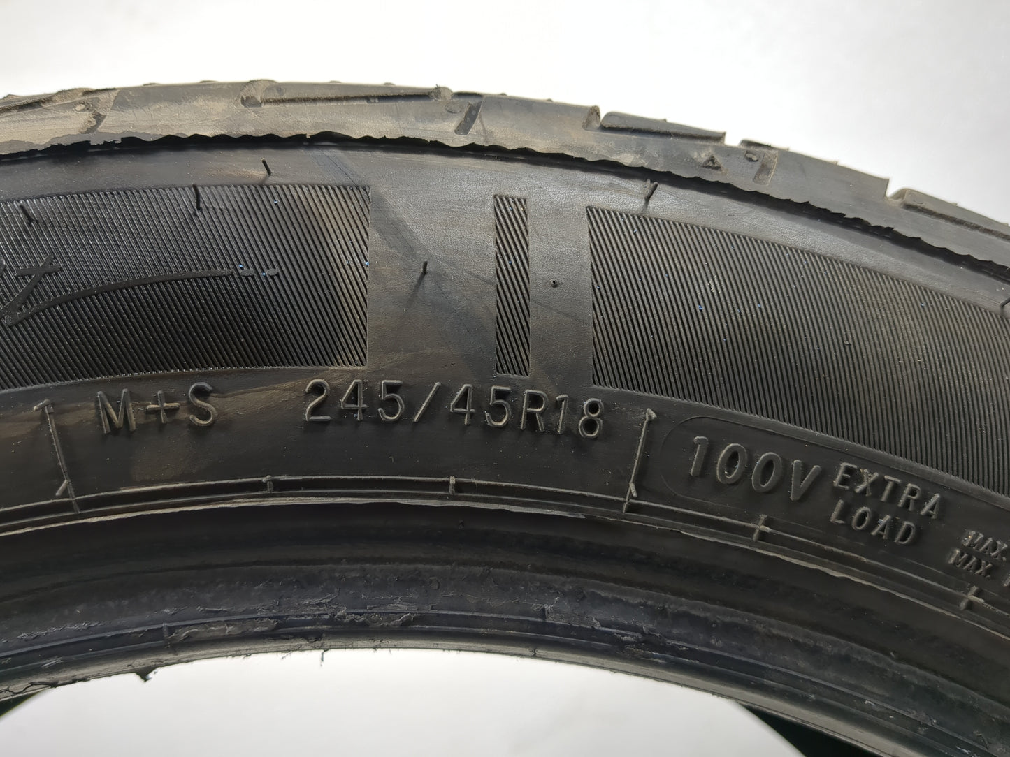 Used Tire 245/45R18 MASTERCRAFT COURSER QUEST 100V - Tread Depth 8/32 - Oemusedautoparts1.com