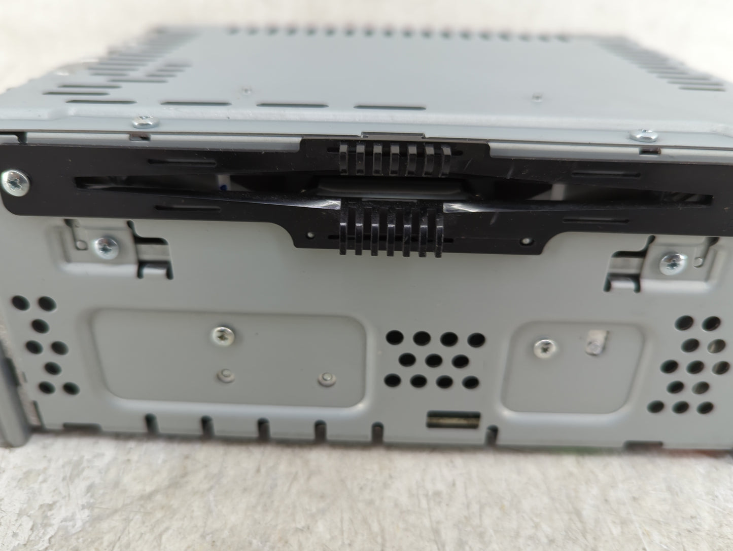2013-2015 Ford Fusion Radio AM FM Cd Player Receiver Replacement P/N:DS7T-19C107-CL Fits Fits 2013 2014 2015 OEM Used Auto P