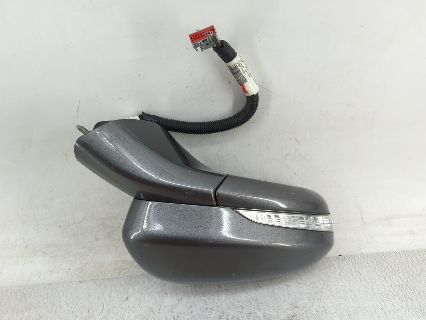 2013-2014 Ford Fusion Driver Side View Mirror - Left Door Mirror OEM Used - Oemusedautoparts1.com