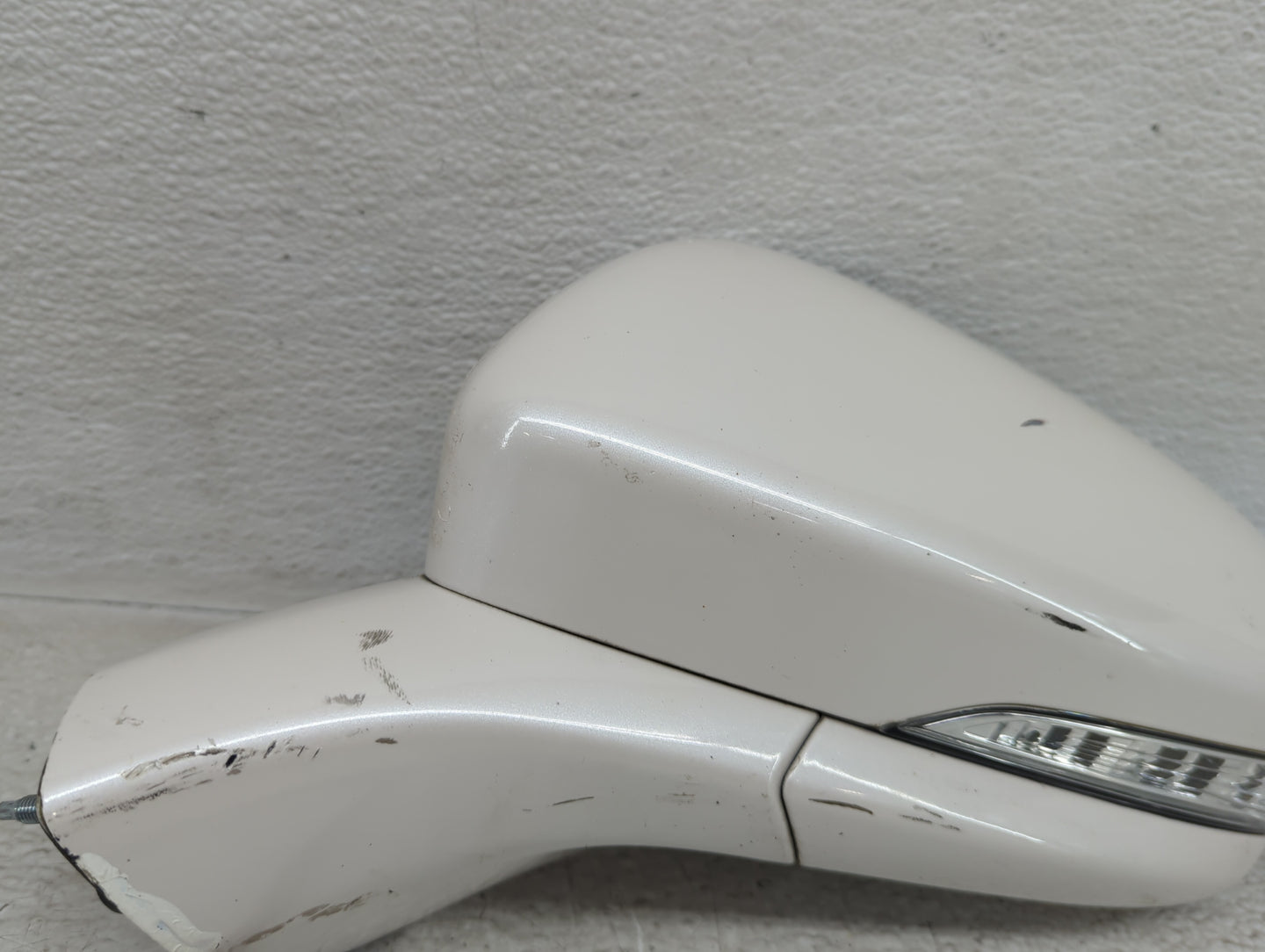 2013-2014 Ford Fusion Driver Side View Mirror - Left Door Mirror OEM Used - Oemusedautoparts1.com