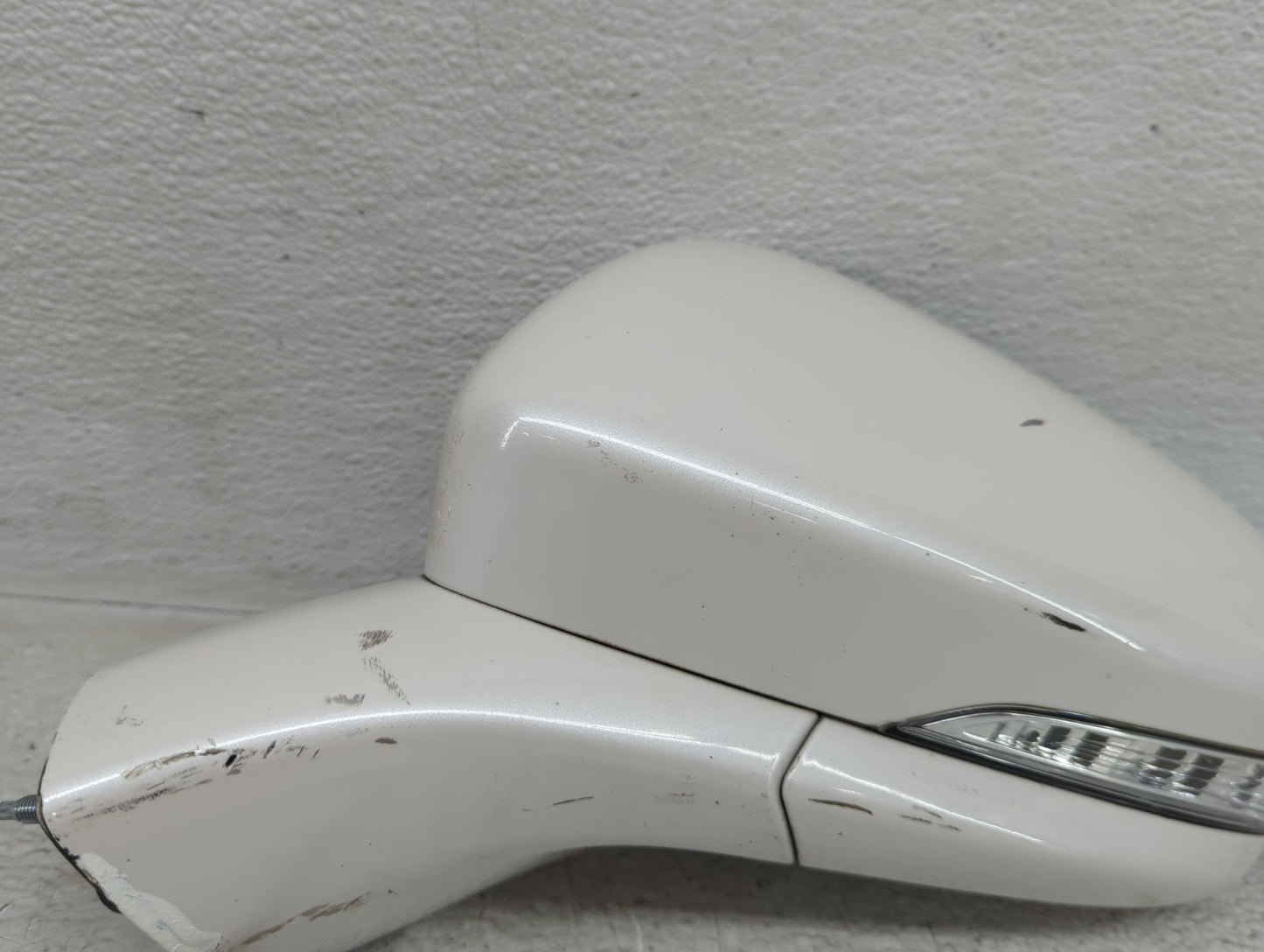 2013-2014 Ford Fusion Driver Side View Mirror - Left Door Mirror OEM Used - Oemusedautoparts1.com
