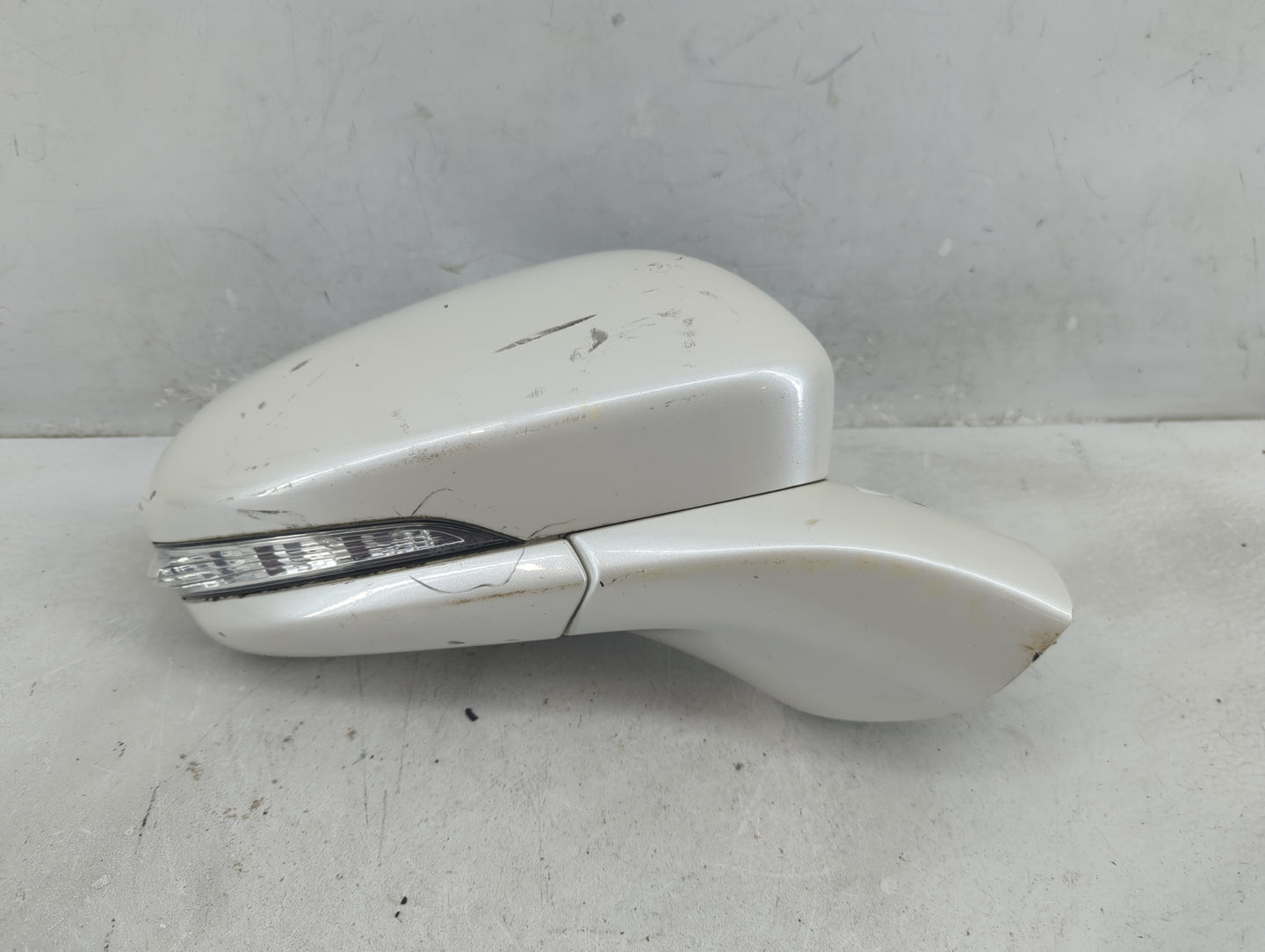 2013-2014 Ford Fusion Passenger Side View Mirror - Right Door Mirror OEM Used - Oemusedautoparts1.com