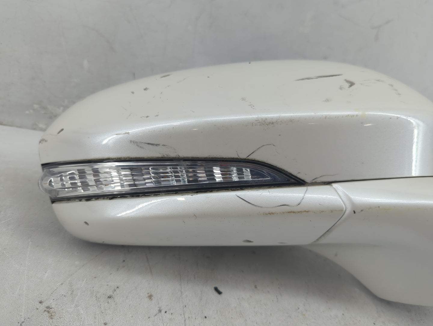 2013-2014 Ford Fusion Passenger Side View Mirror - Right Door Mirror OEM Used - Oemusedautoparts1.com