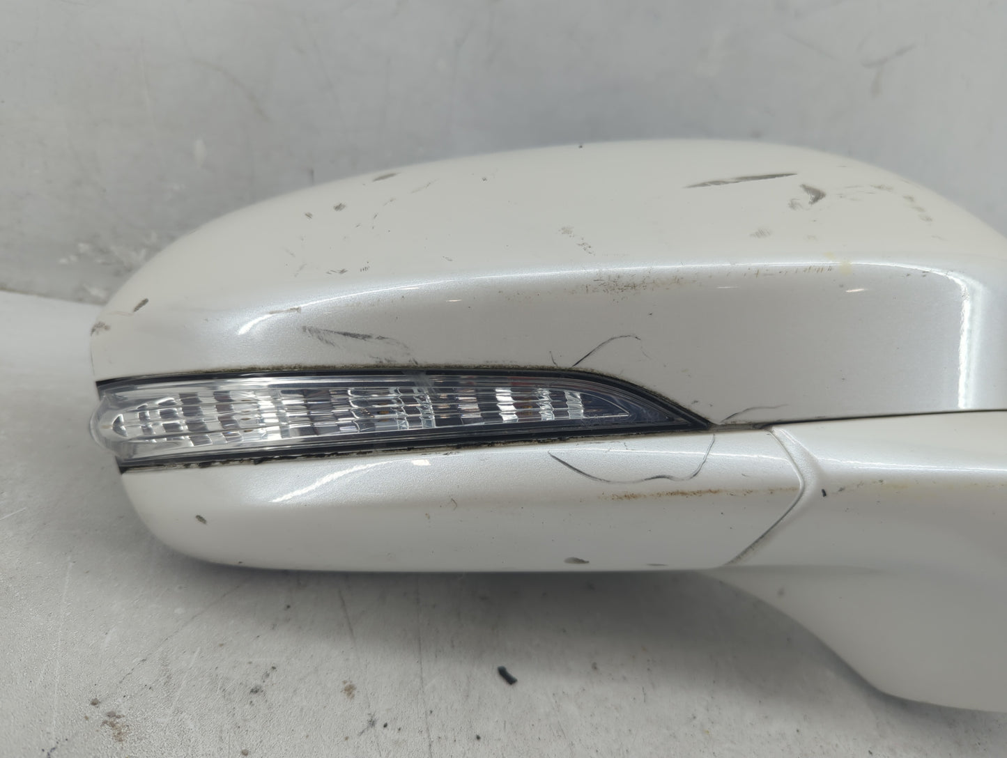 2013-2014 Ford Fusion Passenger Side View Mirror - Right Door Mirror OEM Used - Oemusedautoparts1.com