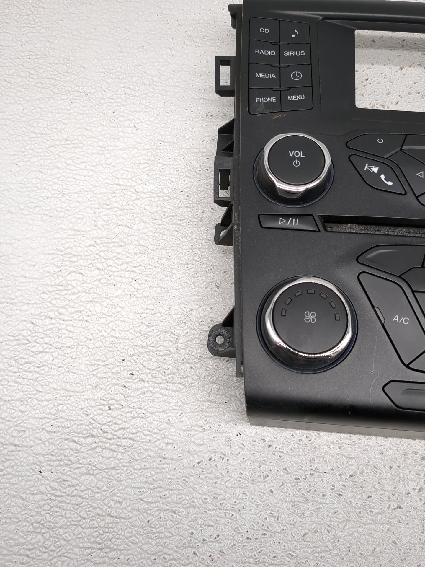 2014-2015 Ford Fusion Radio Control Panel - Oemusedautoparts1.com