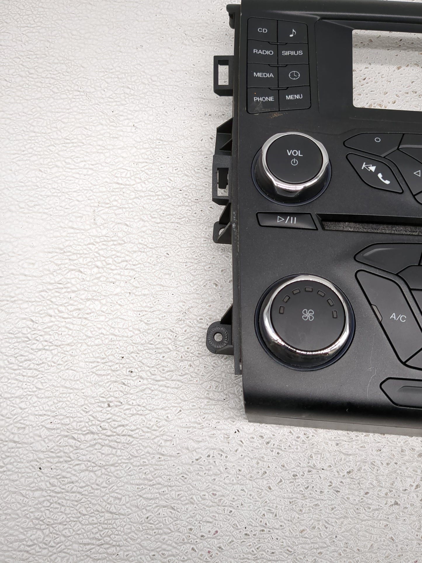 2014-2015 Ford Fusion Radio Control Panel - Oemusedautoparts1.com