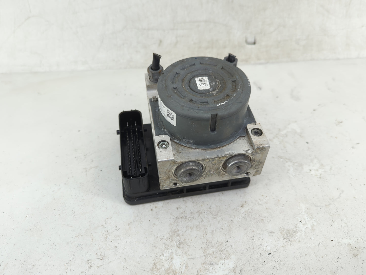 2014-2016 Ford Fusion ABS Pump Control Module Replacement P/N:DG9C-2C219-0F 28.5153-3006.3 Fits Fits 2014 2015 2016 OEM Used