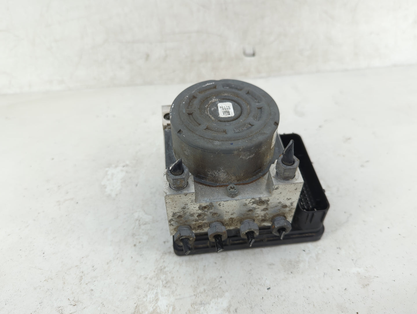 2014-2016 Ford Fusion ABS Pump Control Module Replacement P/N:DG9C-2C219-0F 28.5153-3006.3 Fits Fits 2014 2015 2016 OEM Used