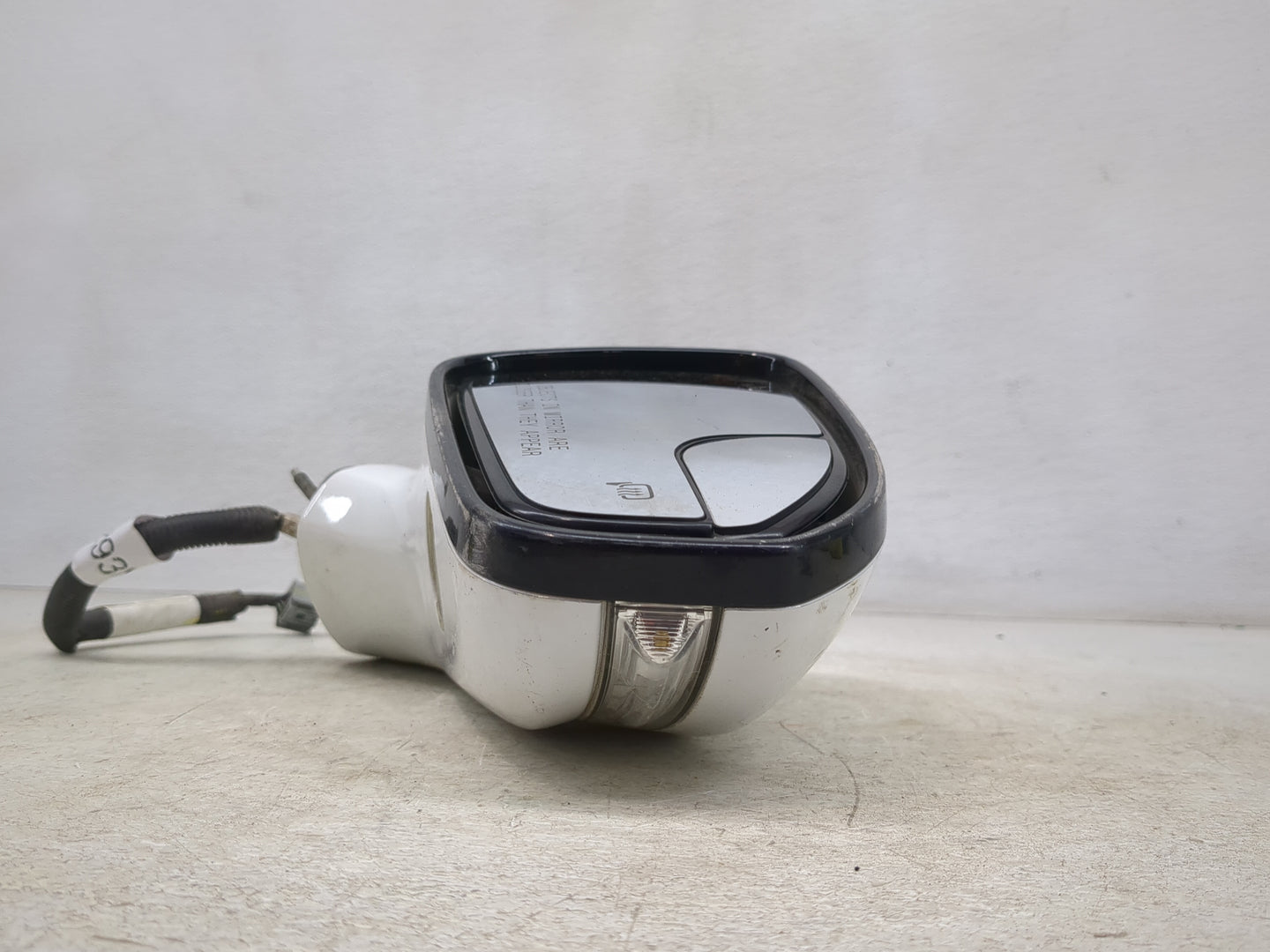 2013-2014 Ford Fusion Passenger Side View Mirror - Right Door Mirror OEM Used - Oemusedautoparts1.com