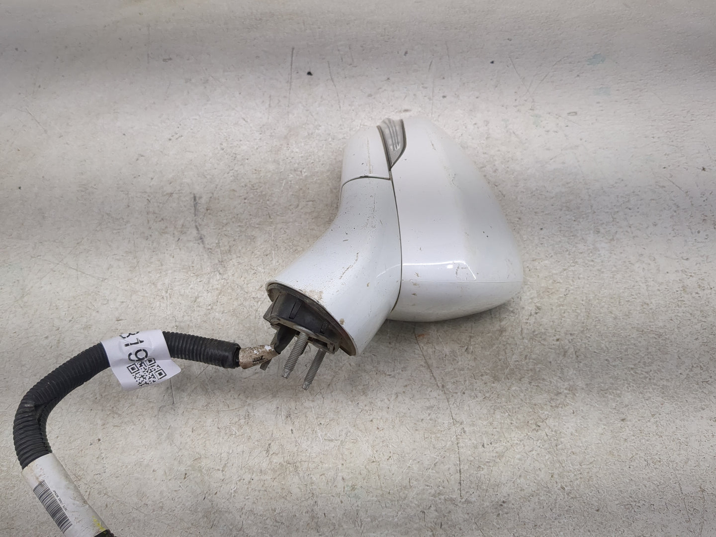 2013-2014 Ford Fusion Passenger Side View Mirror - Right Door Mirror OEM Used - Oemusedautoparts1.com