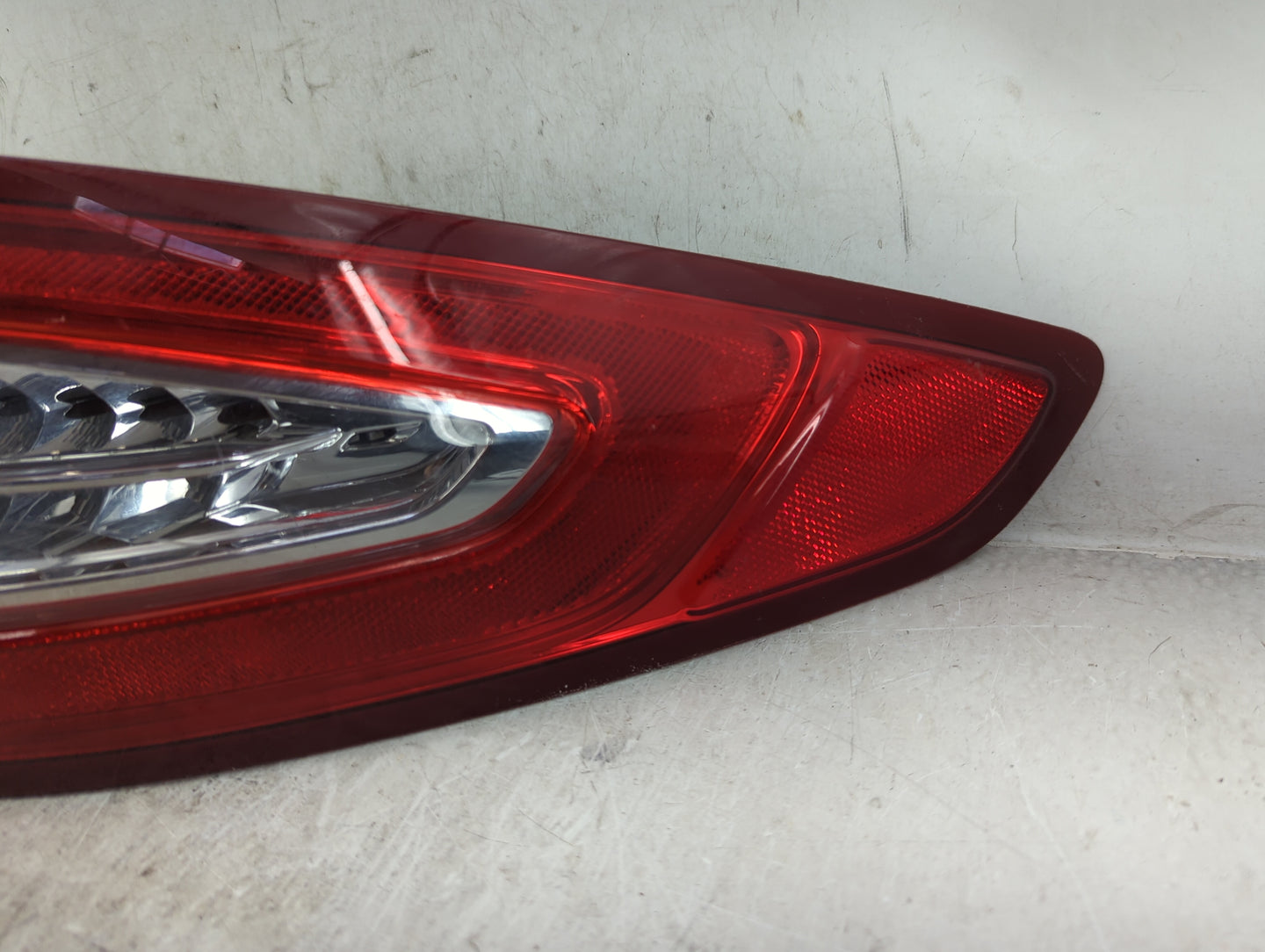 2013-2016 Ford Fusion Tail Light Assembly Passenger Right OEM P/N:DS73-13404-AM Fits Fits 2013 2014 2015 2016 OEM Used Auto 