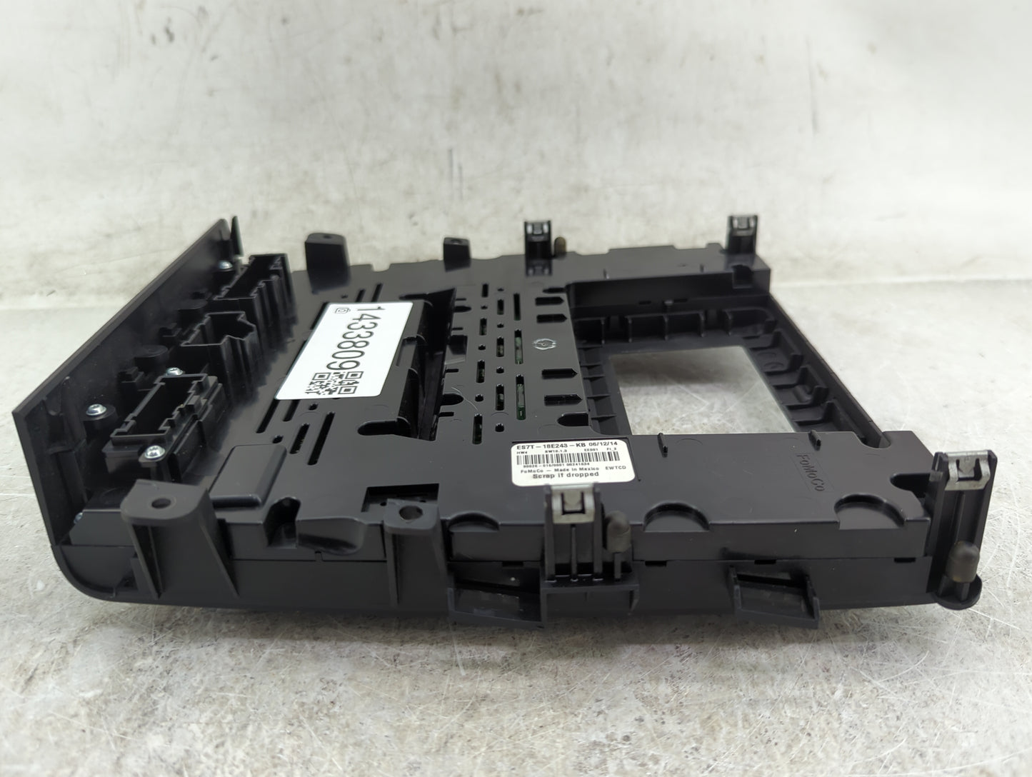 2014-2015 Ford Fusion Radio Control Panel Black - Oemusedautoparts1.com