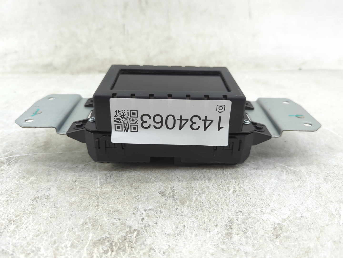 2013-2016 Ford Fusion Information Display Screen 1434063 - Oemusedautoparts1.com