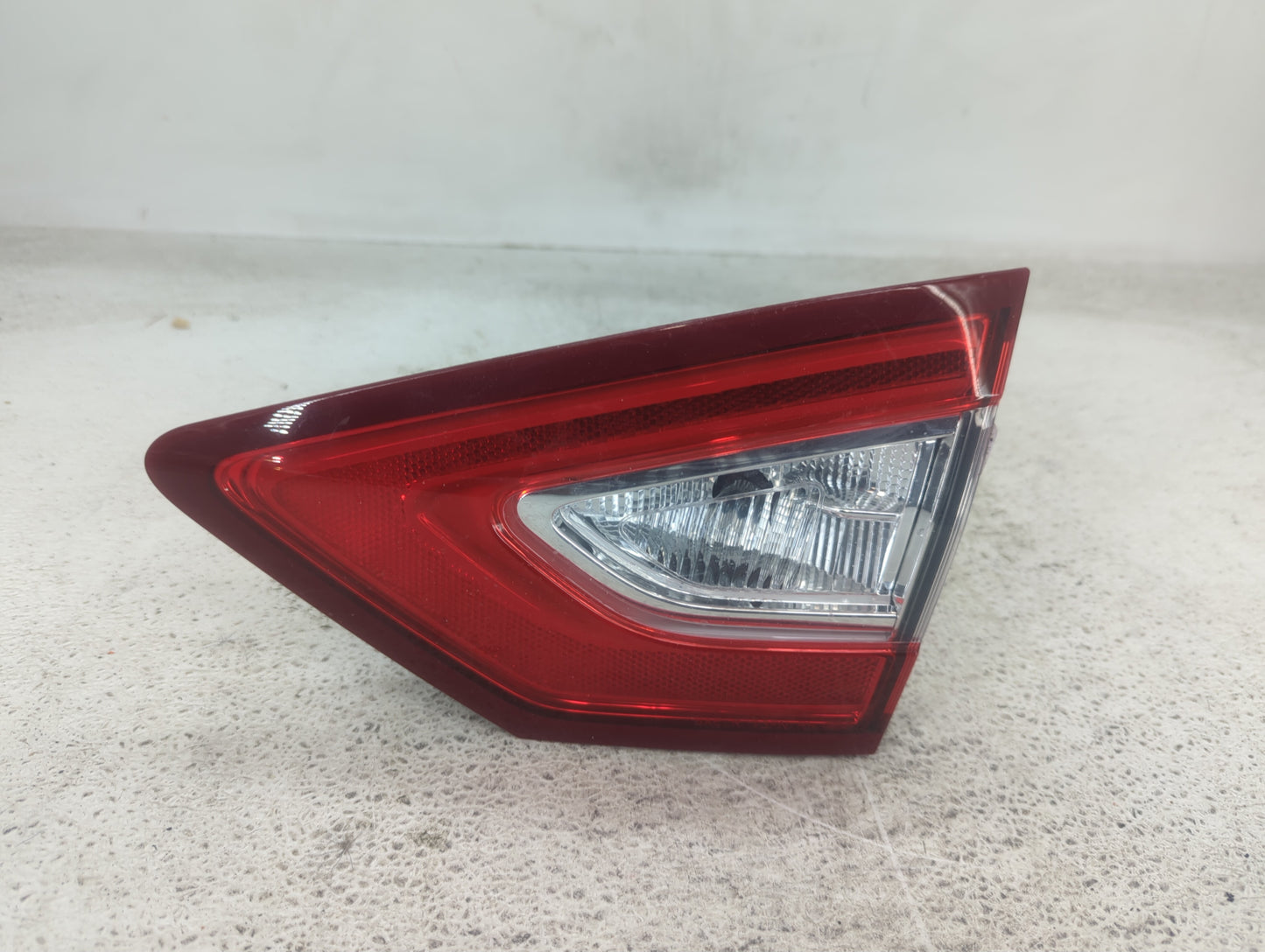 2013-2016 Ford Fusion Tail Light Assembly Passenger Right OEM P/N:DS72-13A602-BE Fits Fits 2013 2014 2015 2016 OEM Used Auto