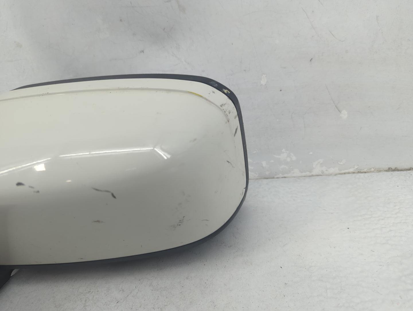 2013-2014 Ford Fusion Driver Side View Mirror - Left Door Mirror OEM Used - Oemusedautoparts1.com