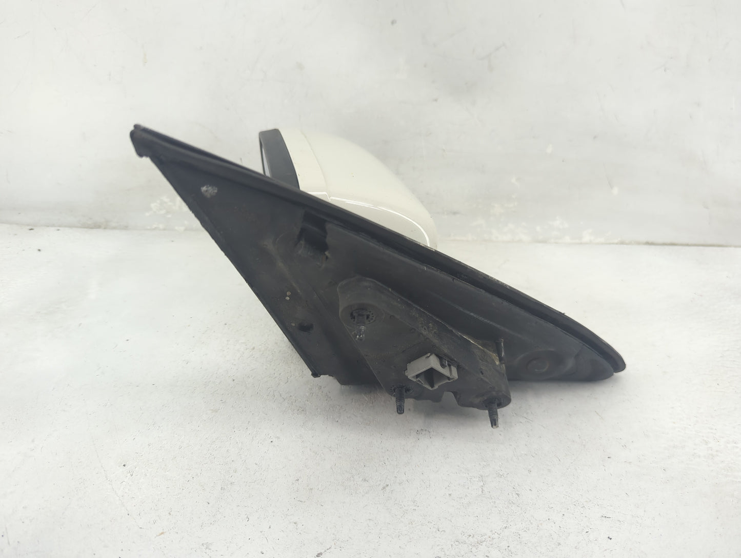 2013-2014 Ford Fusion Driver Side View Mirror - Left Door Mirror OEM Used - Oemusedautoparts1.com