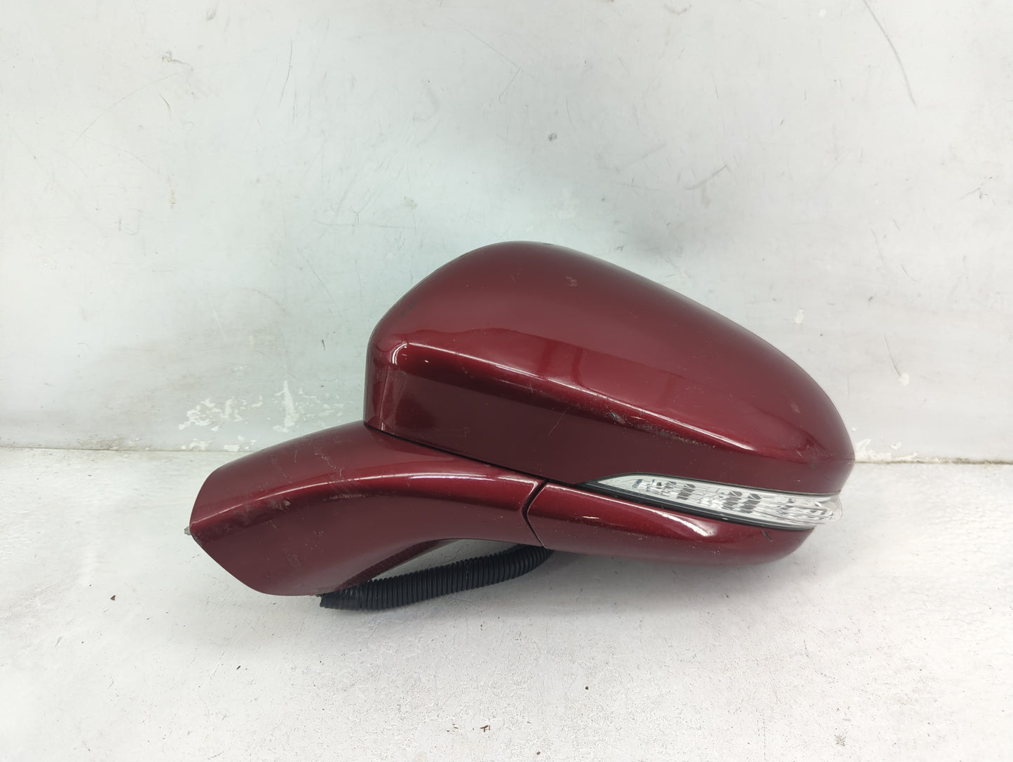 2013-2014 Ford Fusion Driver Side View Mirror - Left Door Mirror OEM Used - Oemusedautoparts1.com