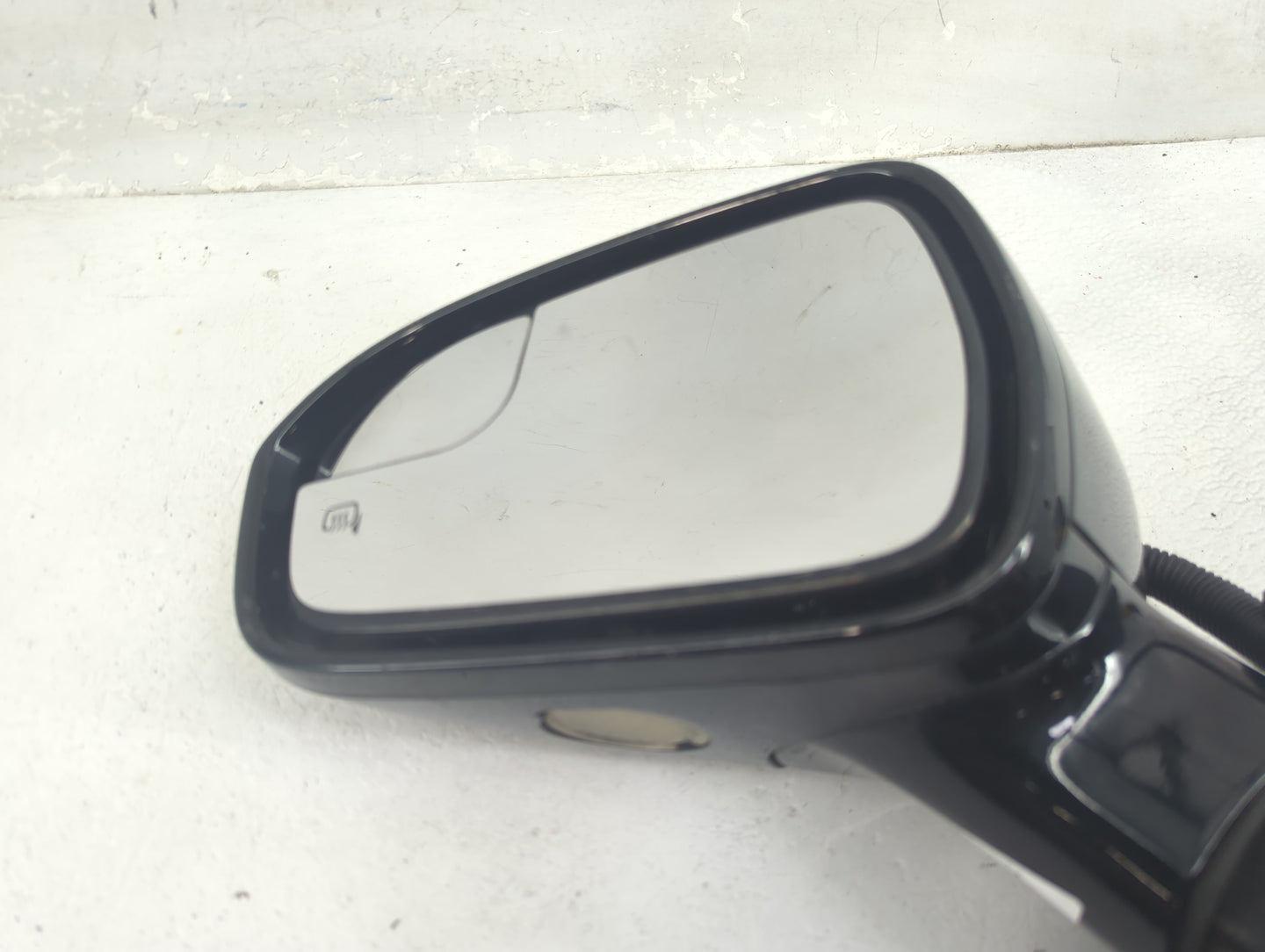 2013-2014 Ford Fusion Driver Side View Mirror - Left Door Mirror OEM Used - Oemusedautoparts1.com