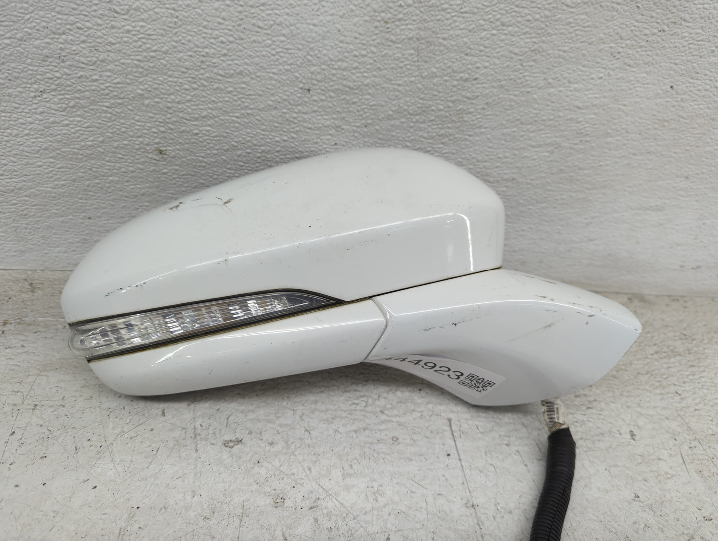 2013-2014 Ford Fusion Passenger Side View Mirror - Right Door Mirror OEM Used - Oemusedautoparts1.com