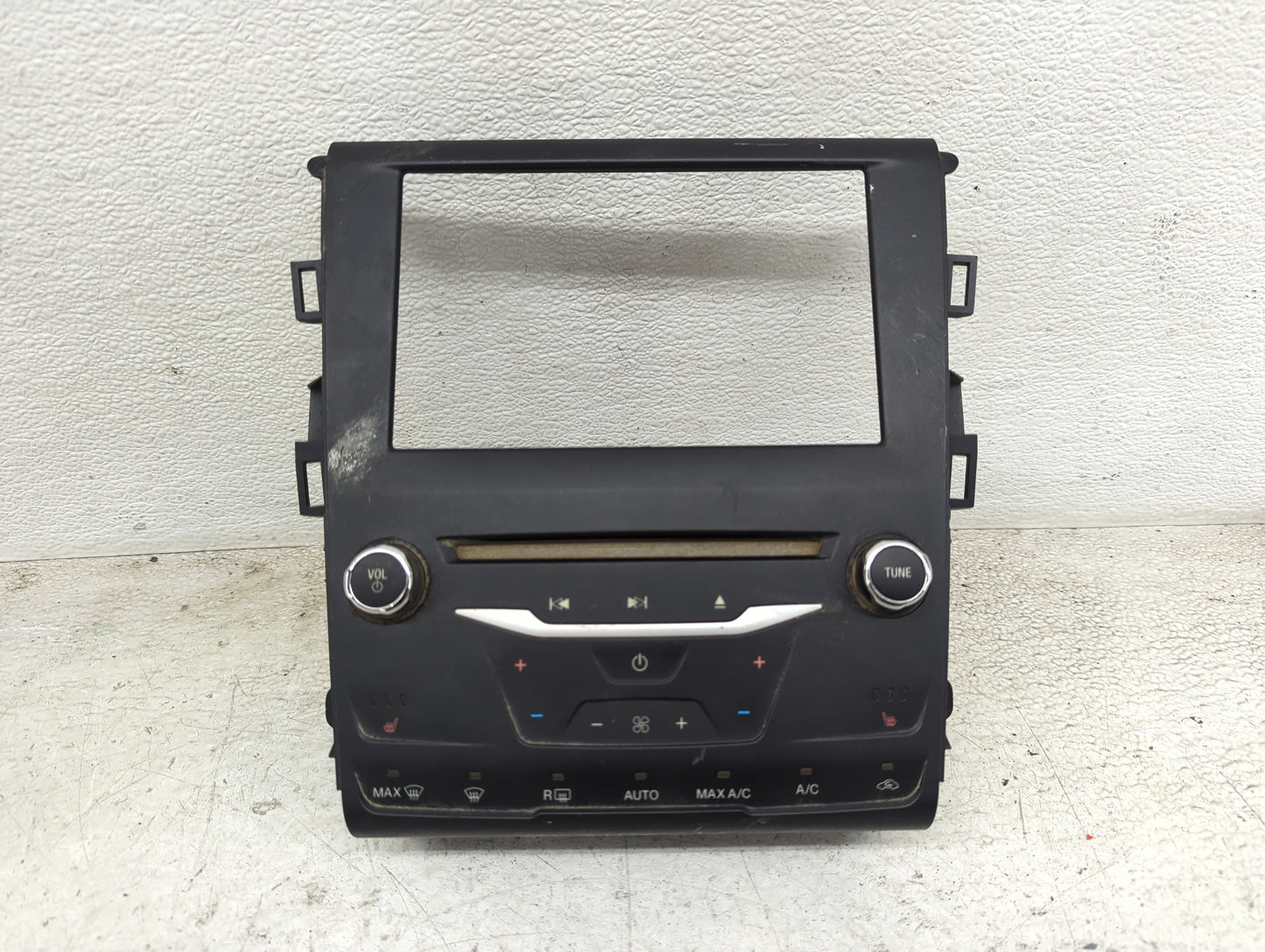 2014-2015 Ford Fusion Radio AM FM Cd Player Receiver Replacement P/N:ES7T-18E245-SB Fits Fits 2014 2015 OEM Used Auto Parts 