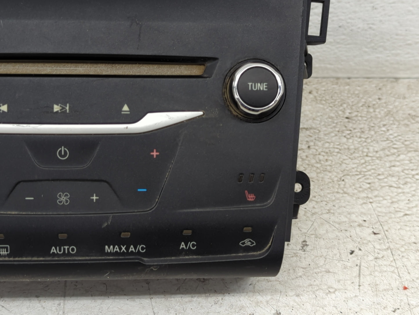 2014-2015 Ford Fusion Radio AM FM Cd Player Receiver Replacement P/N:ES7T-18E245-SB Fits Fits 2014 2015 OEM Used Auto Parts 