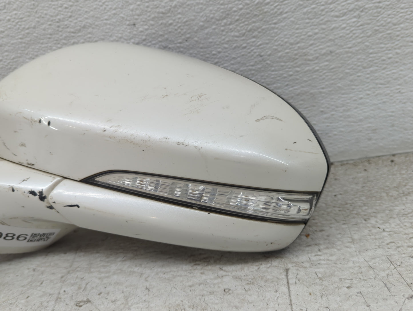 2013-2014 Ford Fusion Driver Side View Mirror - Left Door Mirror OEM Used - Oemusedautoparts1.com