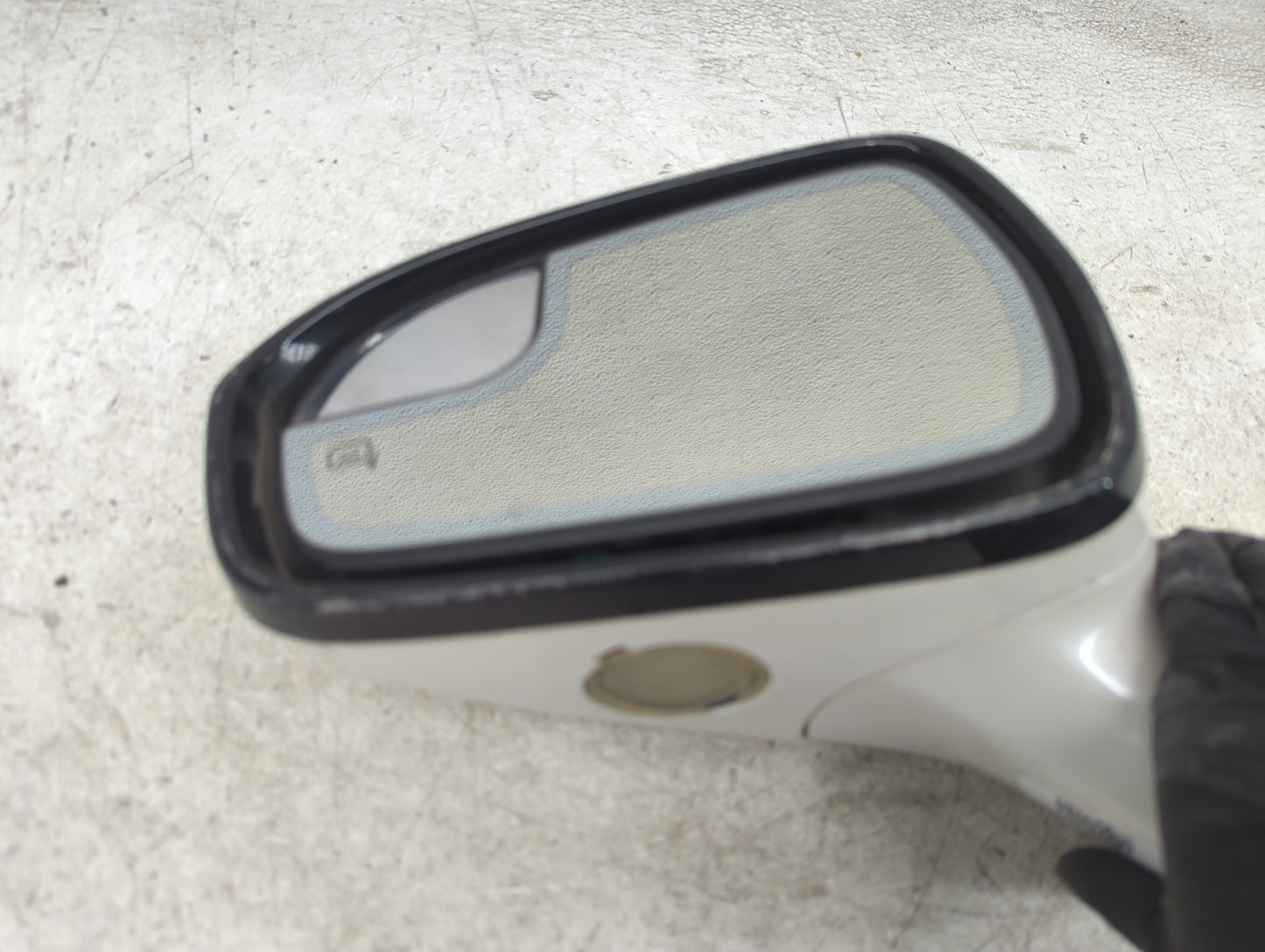 2013-2014 Ford Fusion Driver Side View Mirror - Left Door Mirror OEM Used - Oemusedautoparts1.com