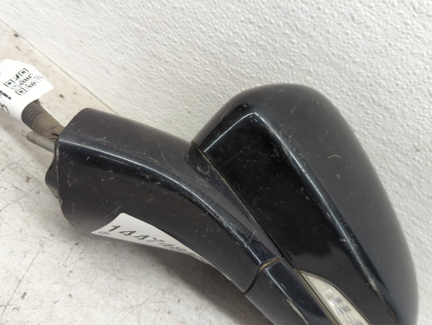 2013-2014 Ford Fusion Driver Side View Mirror - Left Door Mirror OEM Used - Oemusedautoparts1.com
