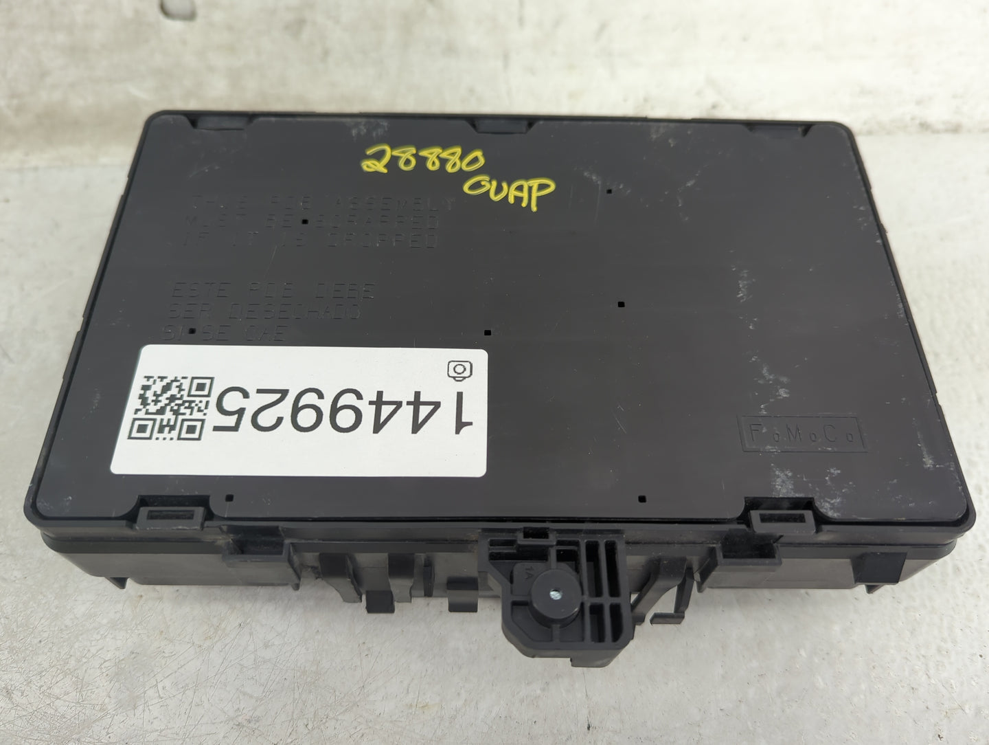 2013-2014 Ford Fusion Fusebox Fuse Box Panel Relay Module P/N:DG9T14A075AA Fits Fits 2013 2014 OEM Used Auto Parts - Oemused