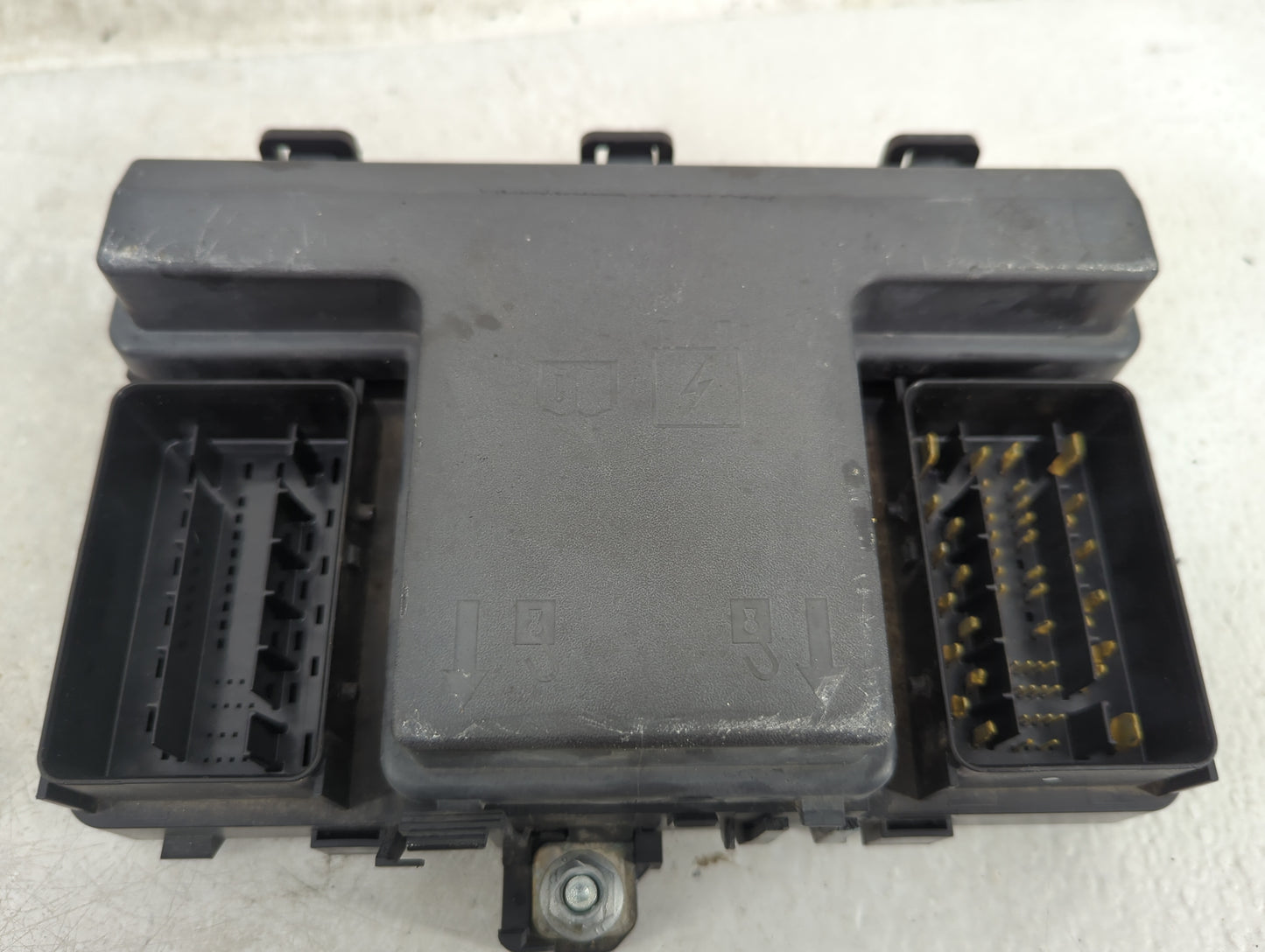 2013-2014 Ford Fusion Fusebox Fuse Box Panel Relay Module P/N:DG9T14A075AA Fits Fits 2013 2014 OEM Used Auto Parts - Oemused