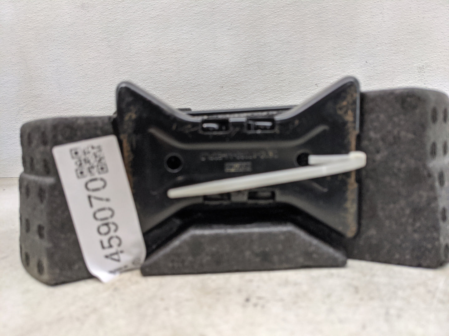 2014 Ford Fusion Spare Scissor Car Jack Black - Oemusedautoparts1.com