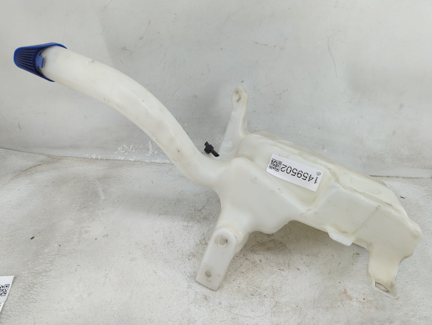 2013-2014 Ford Fusion Windshield Washer Fluid Reservoir Bottle Oem 1459502 - Oemusedautoparts1.com