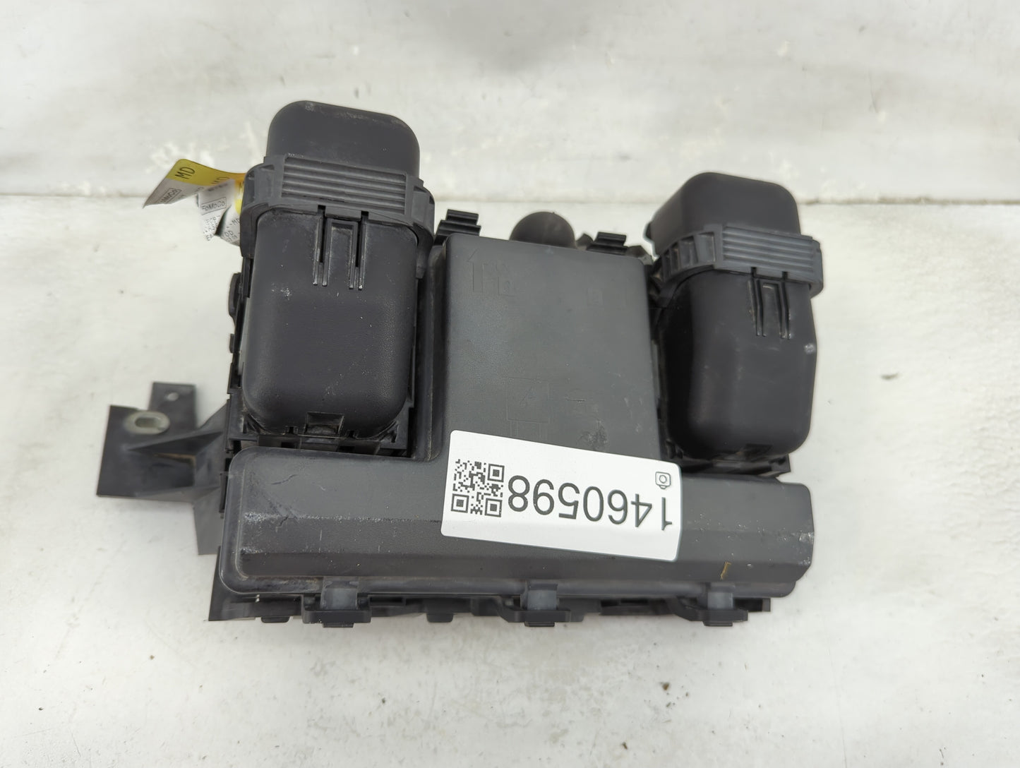 2013-2014 Ford Fusion Fusebox Fuse Box Panel Relay Module P/N:DG9T14A075AA 8T2T-14B192-AA Fits Fits 2013 2014 OEM Used Auto 