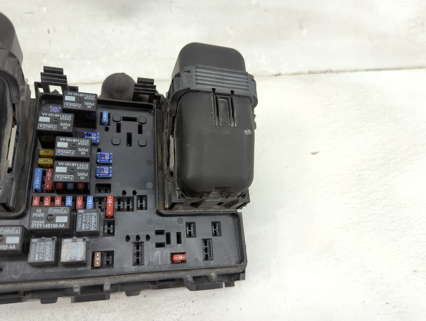 2013-2014 Ford Fusion Fusebox Fuse Box Panel Relay Module P/N:DG9T14A075AA 8T2T-14B192-AA Fits Fits 2013 2014 OEM Used Auto 