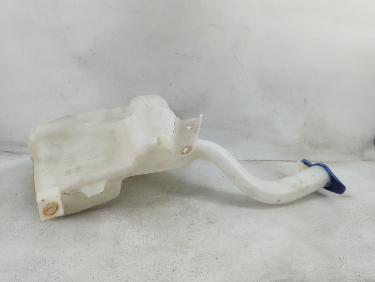 2013-2014 Ford Fusion Windshield Washer Fluid Reservoir Bottle 1466624 - Oemusedautoparts1.com