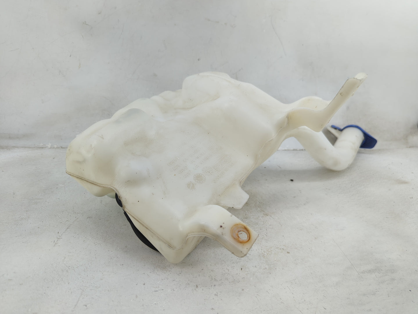 2013-2014 Ford Fusion Windshield Washer Fluid Reservoir Bottle 1466624 - Oemusedautoparts1.com