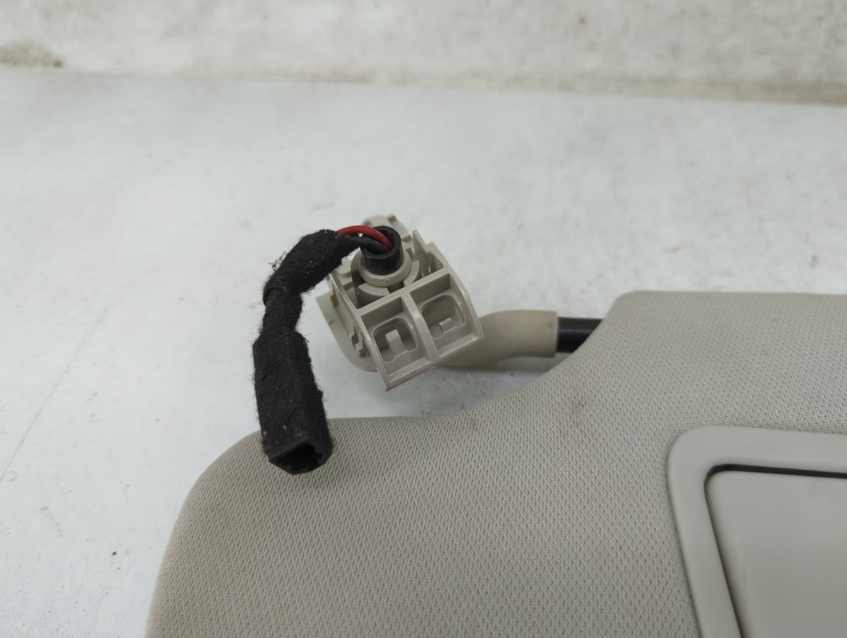 2014 Ford Fusion Sun Visor Shade Replacement Driver Left Mirror Fits OEM Used Auto Parts - Oemusedautoparts1.com
