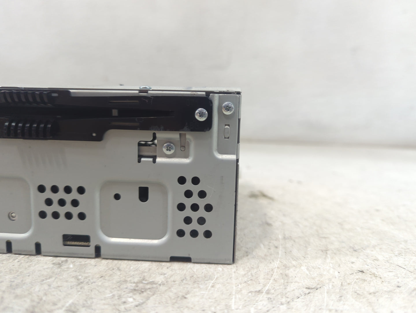 2013-2015 Ford Fusion Radio AM FM Cd Player Receiver Replacement P/N:DS7T-19C107-BK Fits Fits 2013 2014 2015 OEM Used Auto P