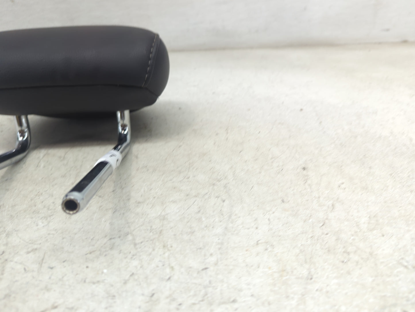 2013-2014 Ford Fusion Headrest Head Rest Rear Seat Fits Fits 2013 2014 OEM Used Auto Parts - Oemusedautoparts1.com
