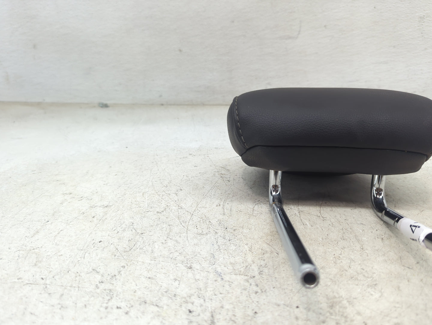 2013-2014 Ford Fusion Headrest Head Rest Rear Seat Fits Fits 2013 2014 OEM Used Auto Parts - Oemusedautoparts1.com