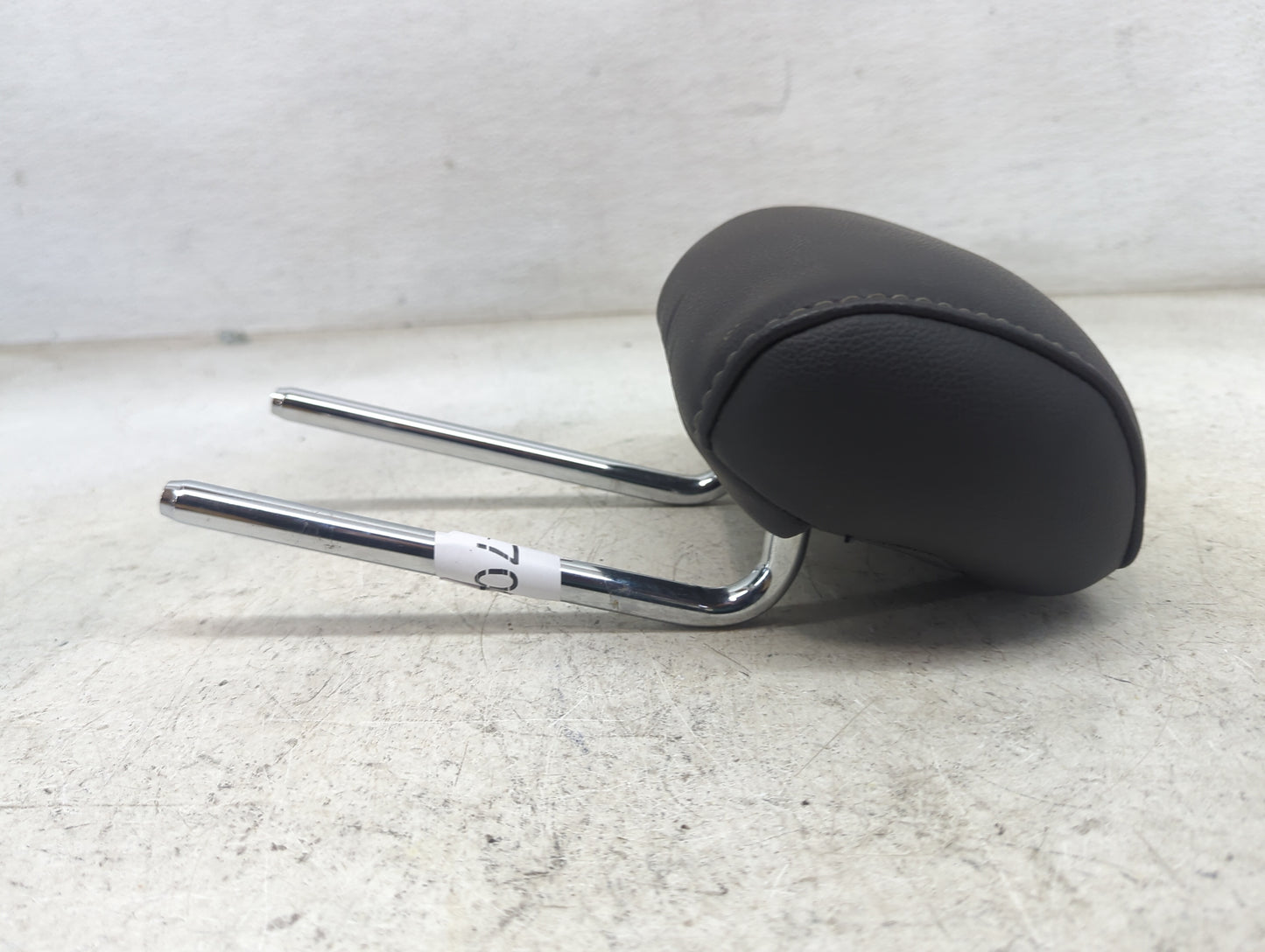 2013-2014 Ford Fusion Headrest Head Rest Rear Seat Fits Fits 2013 2014 OEM Used Auto Parts - Oemusedautoparts1.com