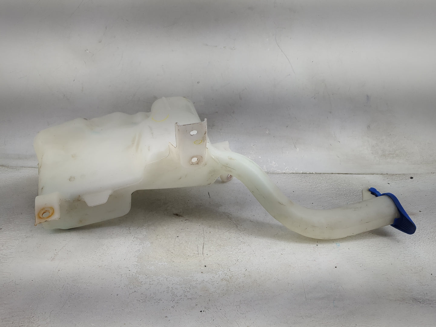 2013-2014 Ford Fusion Windshield Washer Fluid Reservoir Bottle Oem 1473922 - Oemusedautoparts1.com