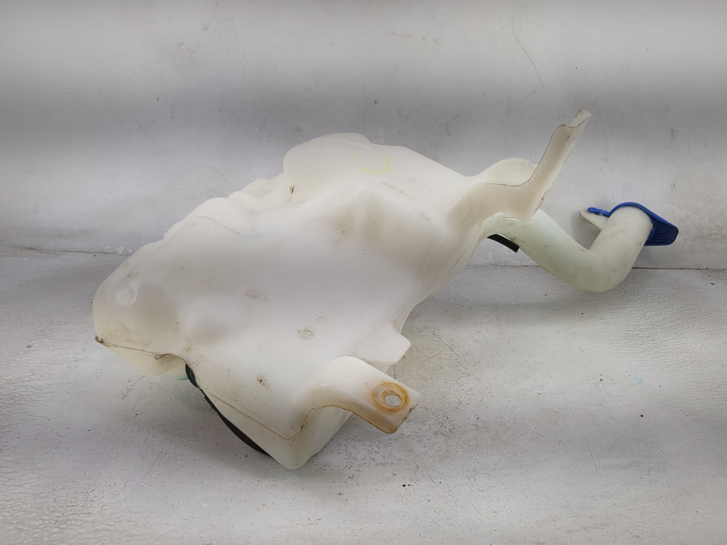 2013-2014 Ford Fusion Windshield Washer Fluid Reservoir Bottle Oem 1473922 - Oemusedautoparts1.com