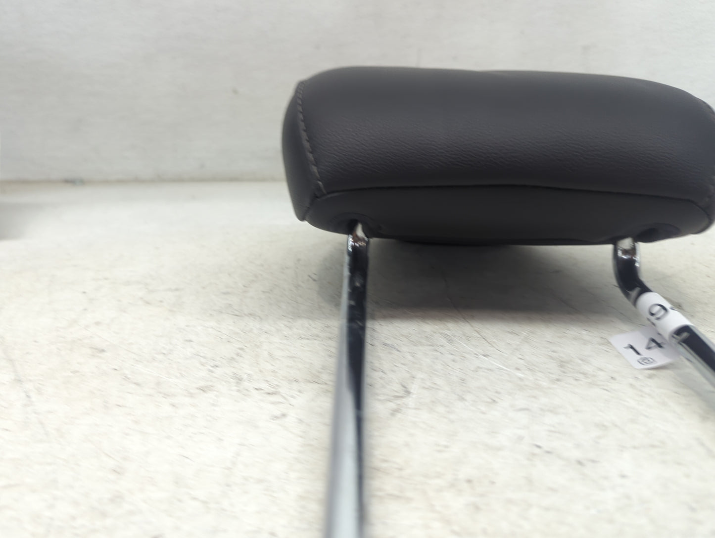 2014 Ford Fusion Headrest Head Rest Front Driver Seat Black 1473947 - Oemusedautoparts1.com