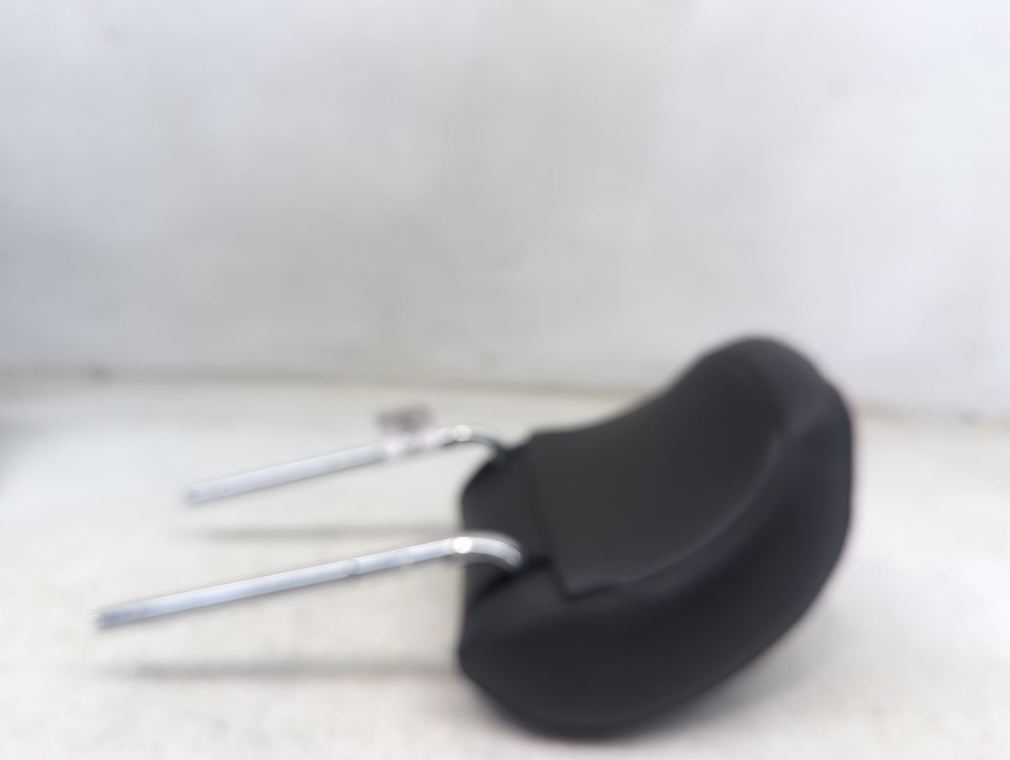 2014 Ford Fusion Headrest Head Rest Front Driver Seat Black 1473947 - Oemusedautoparts1.com