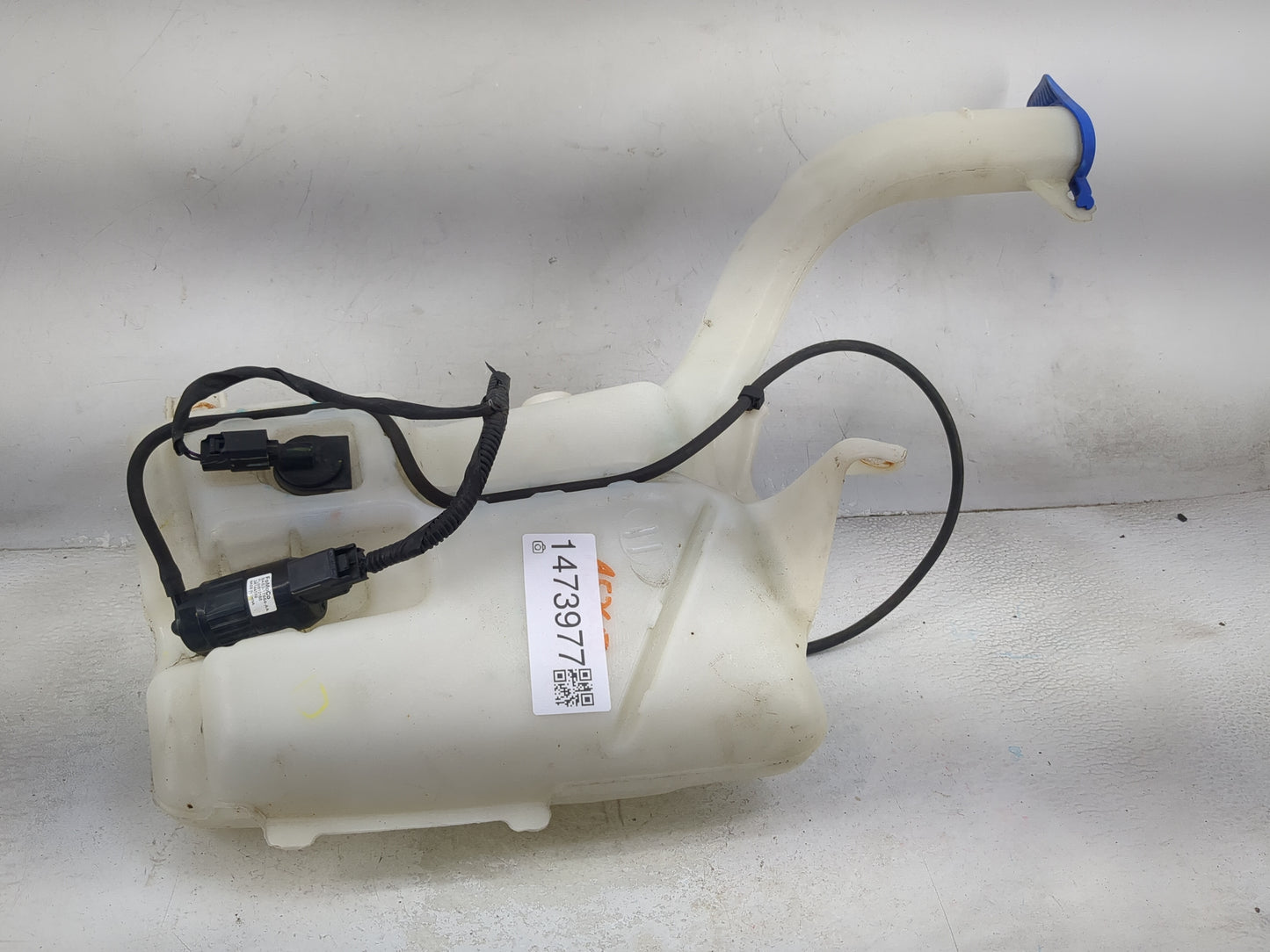 2013-2014 Ford Fusion Windshield Washer Fluid Reservoir Bottle Oem 1473977 - Oemusedautoparts1.com