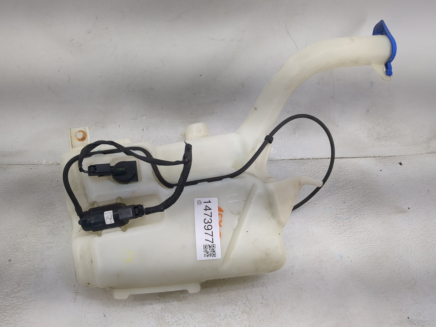 2013-2014 Ford Fusion Windshield Washer Fluid Reservoir Bottle Oem 1473977 - Oemusedautoparts1.com