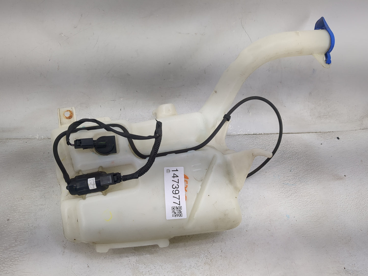 2013-2014 Ford Fusion Windshield Washer Fluid Reservoir Bottle Oem 1473977 - Oemusedautoparts1.com