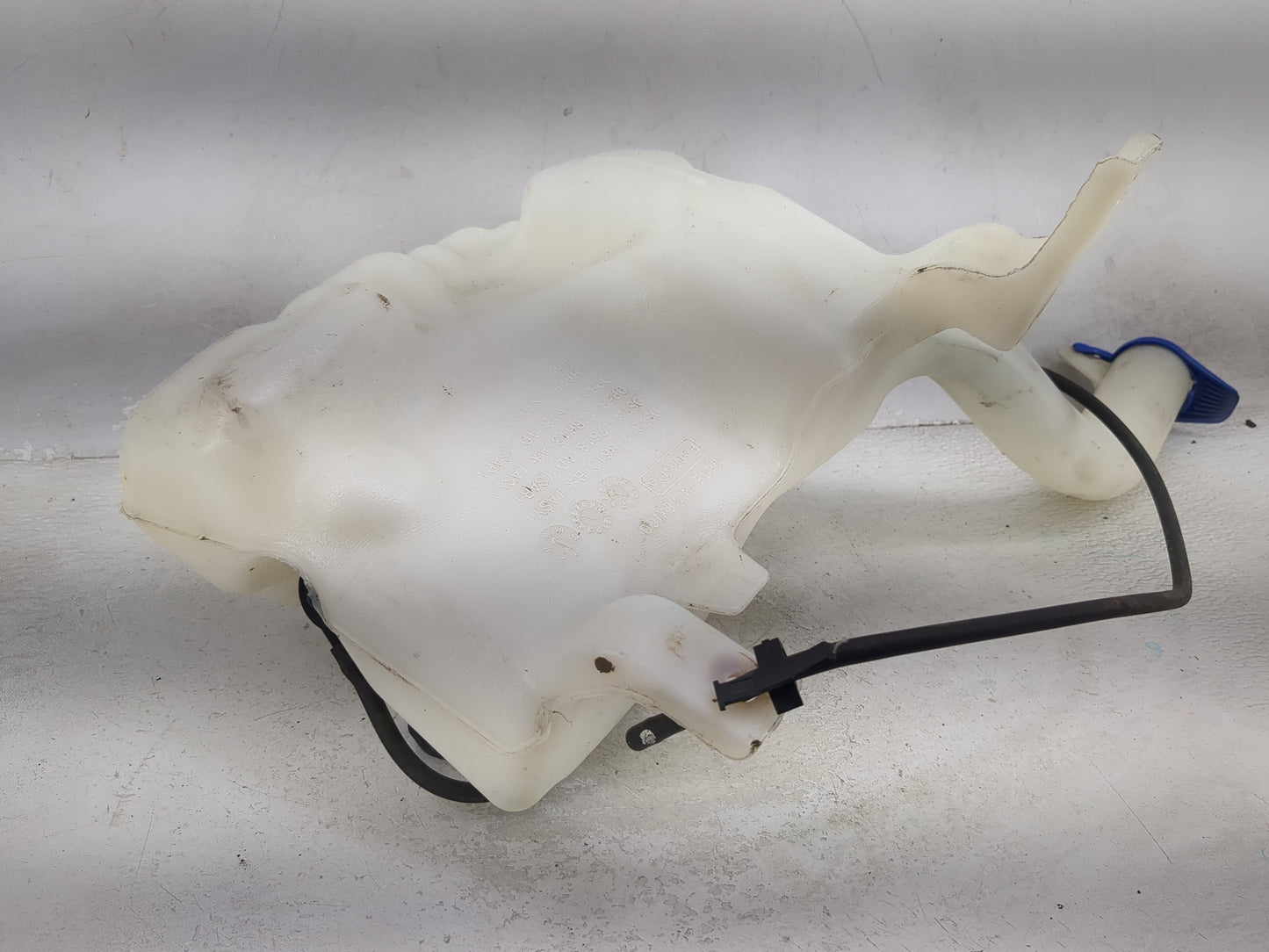 2013-2014 Ford Fusion Windshield Washer Fluid Reservoir Bottle Oem 1473977 - Oemusedautoparts1.com